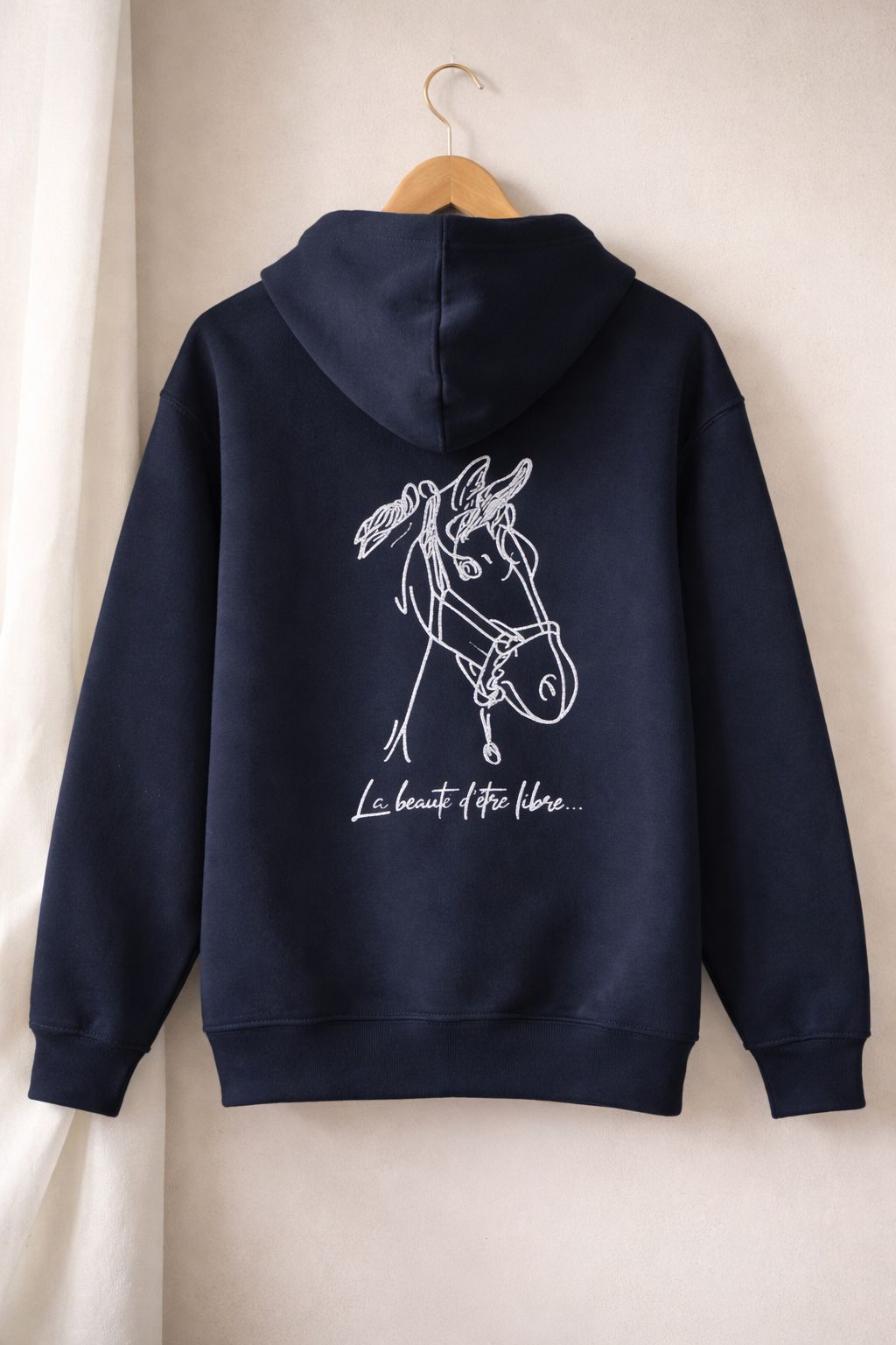 Hoodie ÉquiCharme : la beauté d'être libre